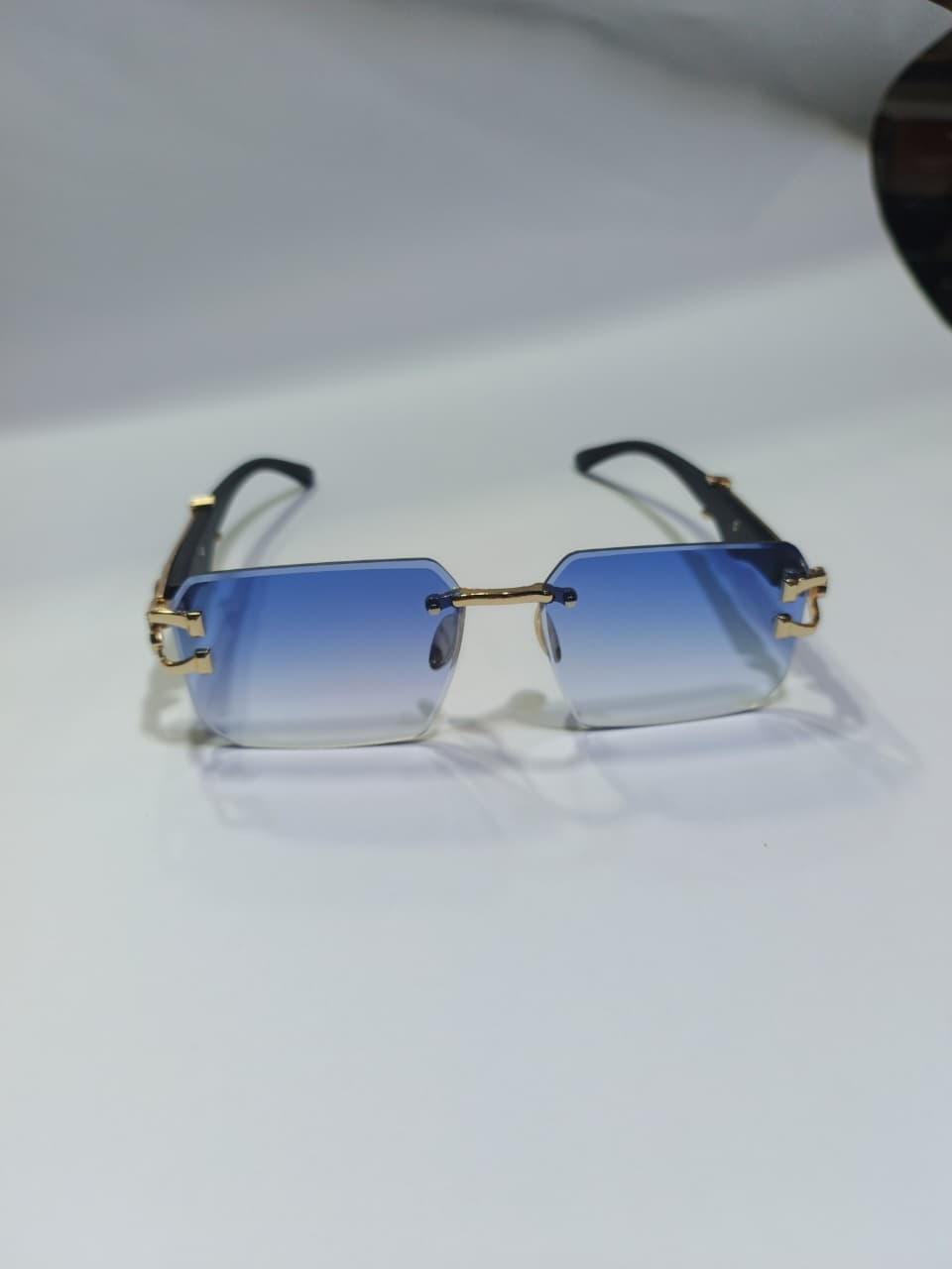 Premium Rimless EyeWear SunGlasses With Gold Details